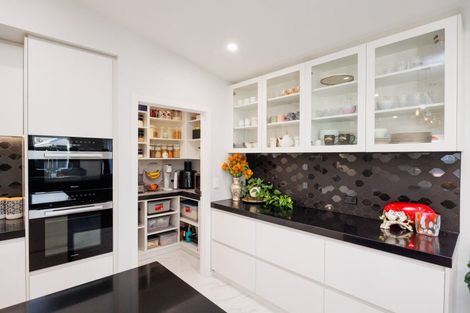 Photo of property in 9 Ivy Lane, Kelvin Grove, Palmerston North, 4414