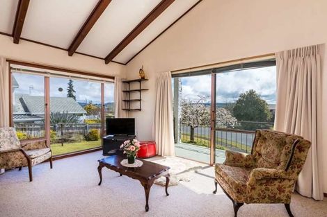 Photo of property in 15 Hilden Place, Hilltop, Taupo, 3330