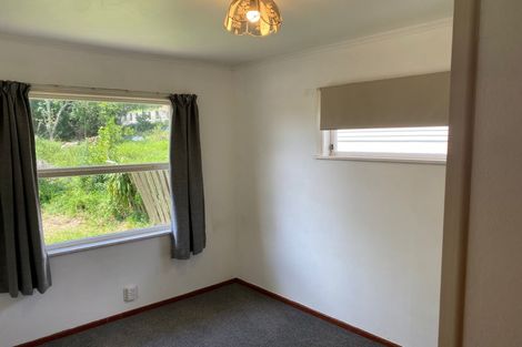 Photo of property in 23 Ellice Road, Totara Vale, Auckland, 0629