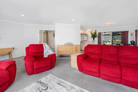 Photo of property in 35 Carter Drive, Pomare, Rotorua, 3015