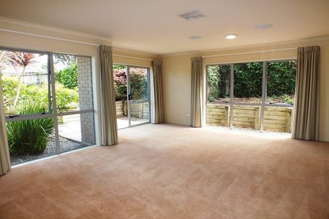 Photo of property in 29 Seamount Drive, Red Beach, 0932