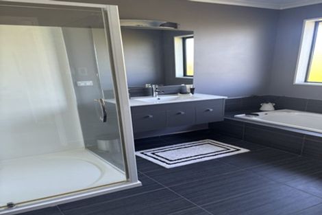 Photo of property in 112a Wairakei Road, Bryndwr, Christchurch, 8052