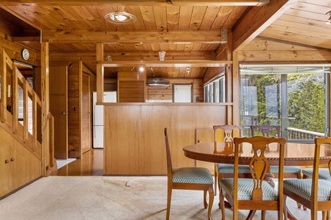 Photo of property in 23 Ewing Grove, Acacia Bay, Taupo, 3330