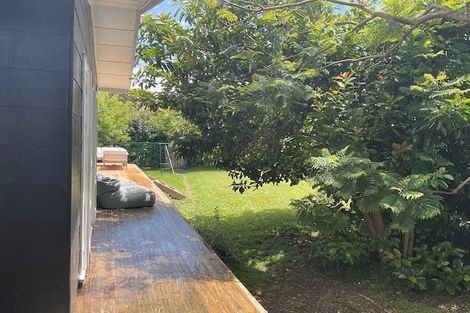 Photo of property in 18 Norman Road, Titirangi, Auckland, 0604