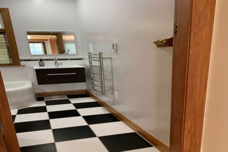 Photo of property in 9 Burrows Avenue, Karori, Wellington, 6012