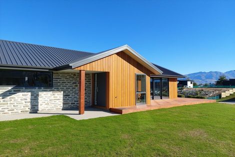 Photo of property in 23 Kereru Crescent, Wanaka, 9305