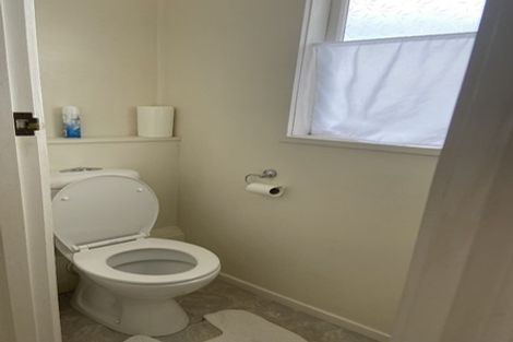 Photo of property in 1/2a Ascot Avenue, Narrow Neck, Auckland, 0624