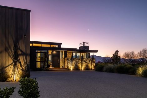 Photo of property in 4 Eden Close, Wanaka, 9305
