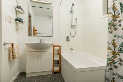 Photo of property in 1/42 Frank Evans Place, Henderson, Auckland, 0610