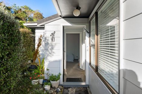 Photo of property in 43a Thatcher Crescent, Crofton Downs, Wellington, 6035