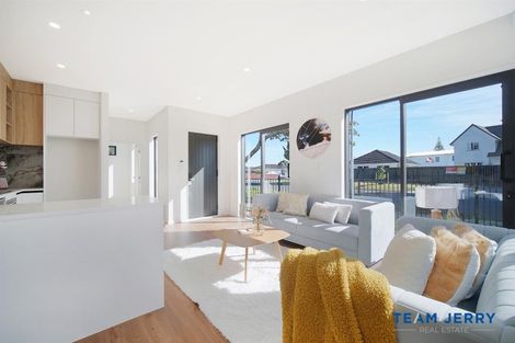 Photo of property in 3/32 Sunlands Drive, Manurewa, Auckland, 2102