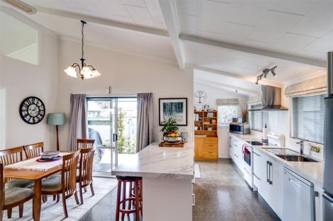 Photo of property in 20 Kent Terrace, Taradale, Napier, 4112