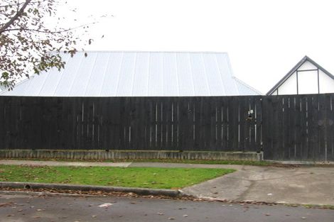 Photo of property in 18 Perrin Place, Kelvin Grove, Palmerston North, 4414