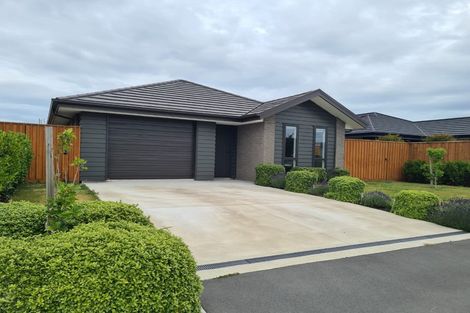 Photo of property in 8 Northmoor Boulevard, Rolleston, 7615