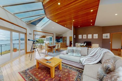 Photo of property in 22 Aileen Place, Whangamata, 3691