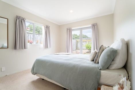 Photo of property in 5 Pohutukawa Grove, Titahi Bay, Porirua, 5022