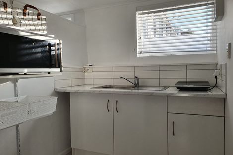 Photo of property in 298 Karori Road, Karori, Wellington, 6012