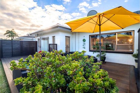 Photo of property in 2b The Circle, Manly, Whangaparaoa, 0930