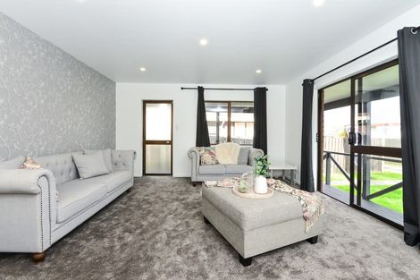 Photo of property in 4b Kentucky Crescent, Nawton, Hamilton, 3200