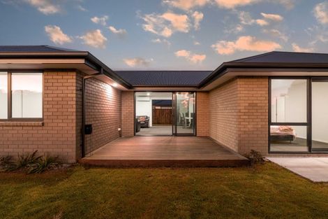 Photo of property in 5 Atap Place, Northwood, Christchurch, 8051