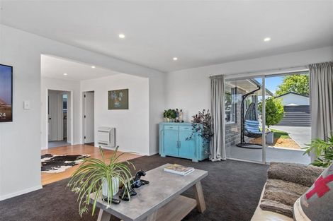 Photo of property in 65 Johns Road, Rangiora, 7400