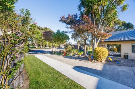 Photo of property in 34 Hazelhurst Line, Kelvin Grove, Palmerston North, 4470