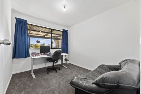 Photo of property in 11 Glengarry Place, Hilltop, Taupo, 3330