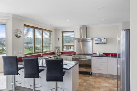 Photo of property in 2 Metzenthin Close, Raumati South, Paraparaumu, 5032