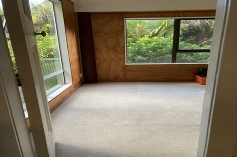 Photo of property in 89 Glenesk Road, Piha, New Lynn, 0772