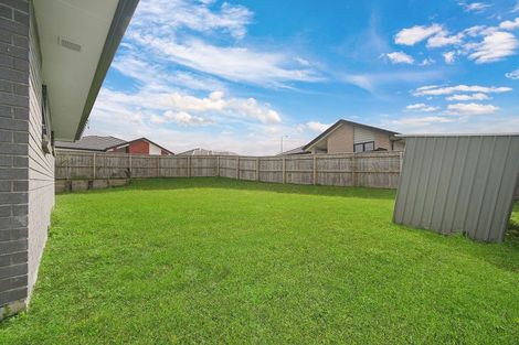 Photo of property in 9 Coptic Terrace, Pokeno, 2402