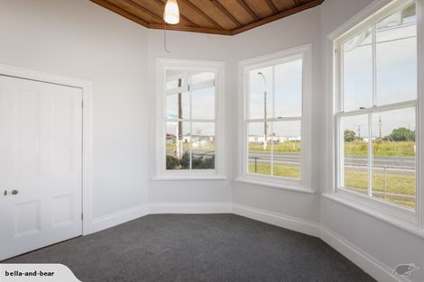 Photo of property in 21 Railway Street, Helensville, 0800