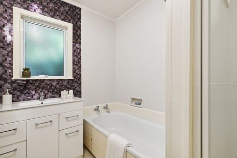 Photo of property in 12 Kinapori Terrace, Newlands, Wellington, 6037
