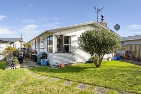 Photo of property in 19 Mazengarb Road, Paraparaumu Beach, Paraparaumu, 5032