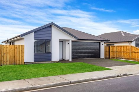 Photo of property in 15 Grimwood Street, Woodend, 7610