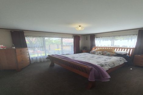 Photo of property in 9 Kirrama Place, Conifer Grove, Takanini, 2112