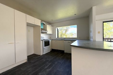 Photo of property in 11 Loughanure Place, Massey, Auckland, 0614