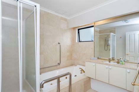 Photo of property in 21 Maunganui Road, Mount Maunganui, 3116
