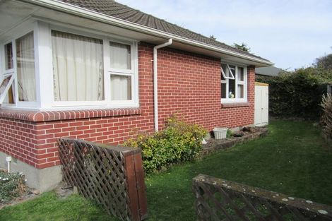 Photo of property in 19 Pinehurst Crescent, Russley, Christchurch, 8042