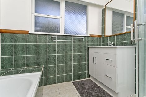 Photo of property in 1/223 Eskdale Road, Birkenhead, Auckland, 0626