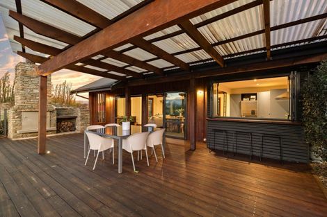 Photo of property in 32 Sarahs Hill, Hahei, Whitianga, 3591