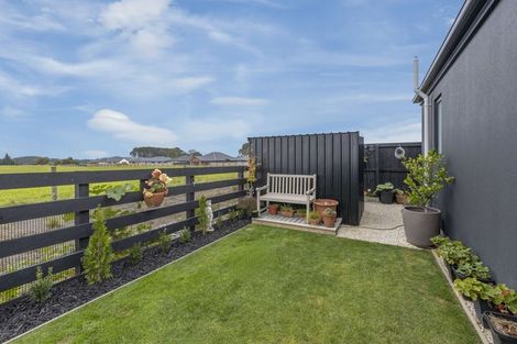 Photo of property in 18 Ellmers Street, Woodend, 7691