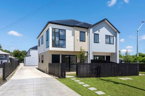 Photo of property in 1/18 Albert Road, Kelston, Auckland, 0602