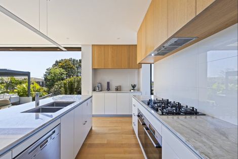 Photo of property in 5 Barrett Road, Spotswood, New Plymouth, 4310