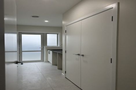 Photo of property in 11 Cassin Place, Taradale, 4112