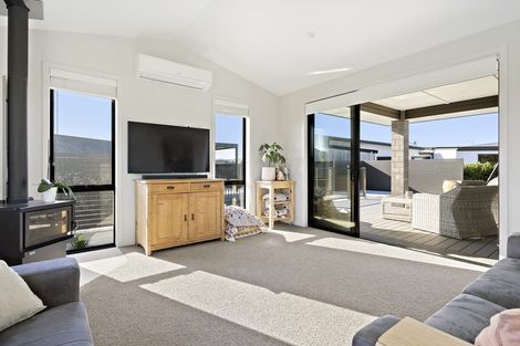 Photo of property in 15 Mike Smith Drive, Cambridge, 3434