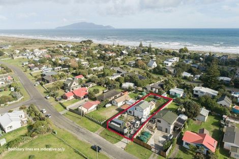 Photo of property in 37 Gawler Street, Te Horo Beach, Otaki, 5581