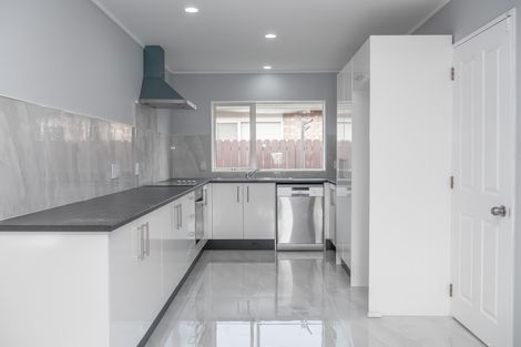 Photo of property in 100 Manuroa Road, Takanini, 2112