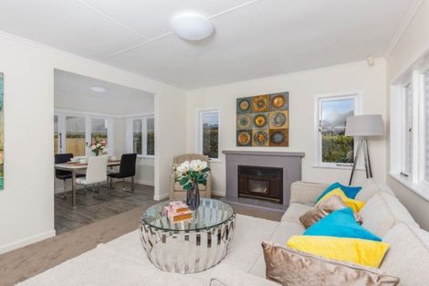 Photo of property in 1/87 Nile Road, Milford, Auckland, 0620
