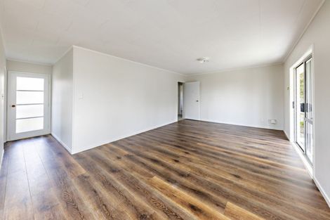 Photo of property in 3 Bundena Place, Clendon Park, Auckland, 2103