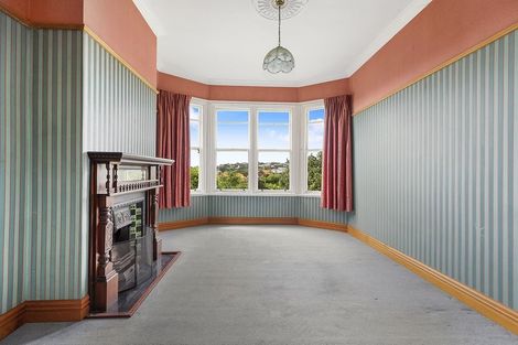 Photo of property in 39 Garden Road, Northland, Wellington, 6012
